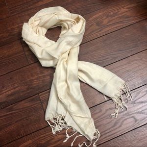 Creamy white scarf